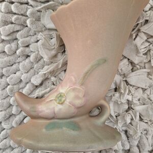 Vintage Weller Peach 'Wild Rose' Cornucopia Vase- collectible